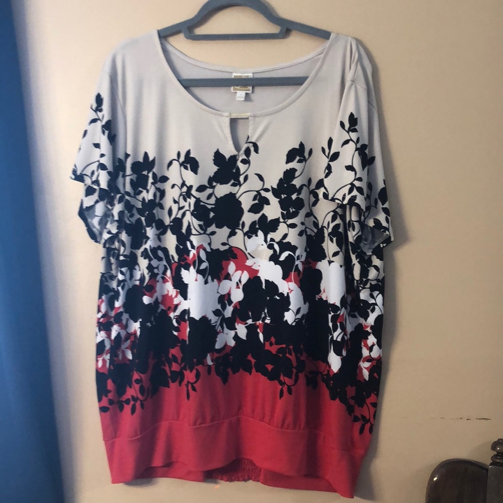 Scoop neck multi colored floral top